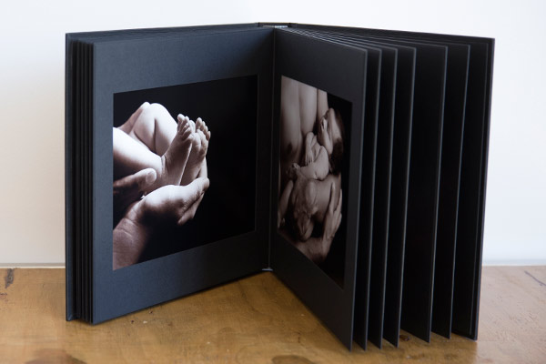 Black photo album Deluxe Photo Album